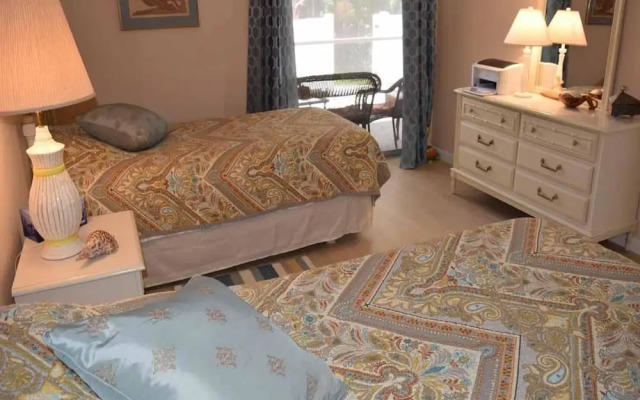 Westbay Cove South 703