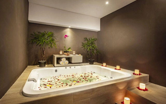 Sovereign Bali Hotel