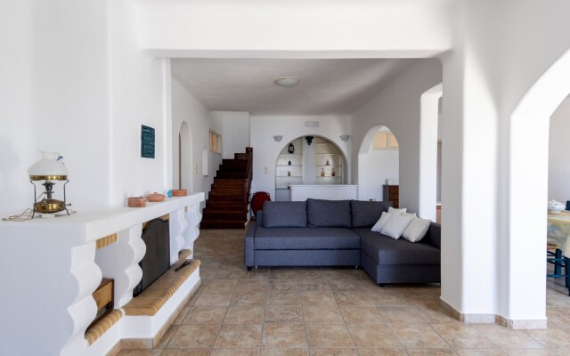Parikia Cove Mansion