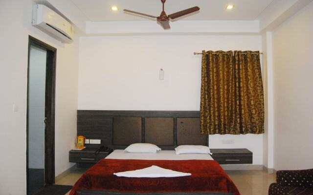 OYO 1446 Hotel Heera Celebration