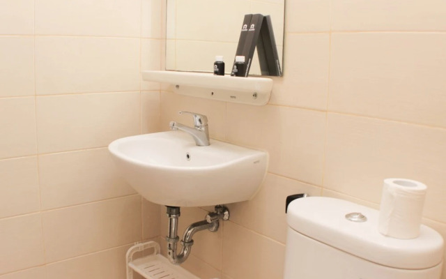 Comfort 1Br At Sky Terrace Apartment