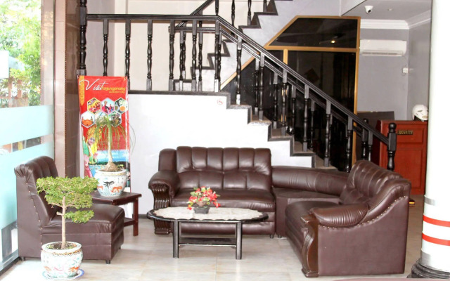 Paradise Hotel