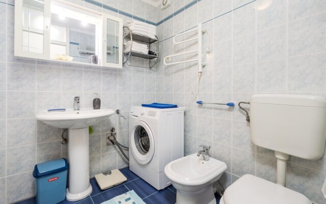 Beautiful Apartment in Icici With Wifi and 1 Bedrooms