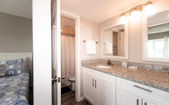 Island 155 3 Bedroom Condo