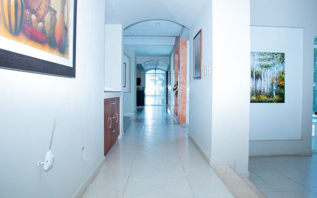 Luxury Villa Alamos