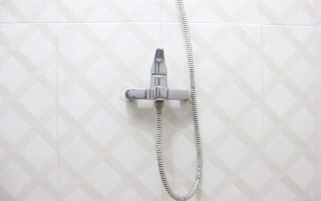 Relaxing 2BR at Gateway Apartment Ahmad Yani Cicadas