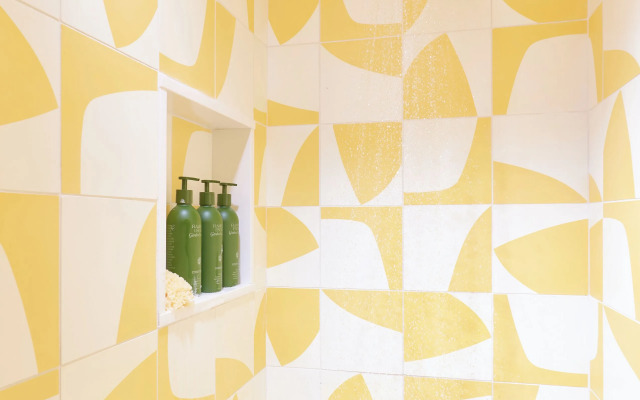 Silver Sands Motel & Beach Bungalows