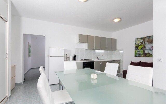 Awesome Home in Stinjan With Wifi and 1 Bedrooms