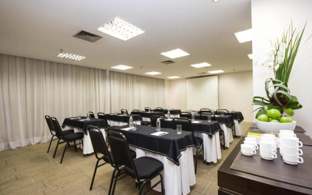 Naoum Hotel