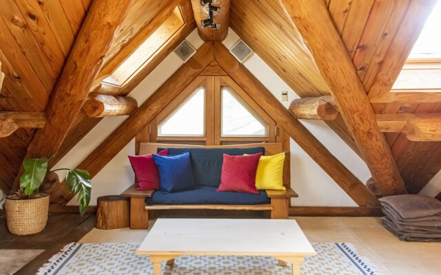 Kawazu Log House