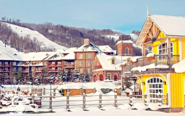 Steps to the Hill 1 Bedroom Wifi Crave TV