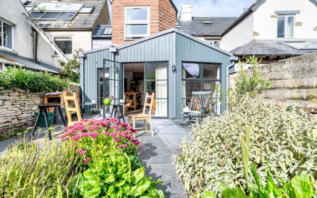 Spacious and elegant Oxford House