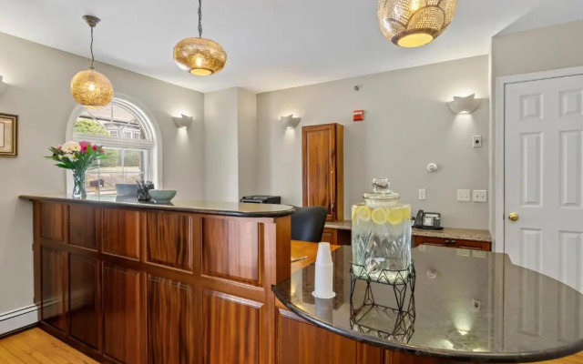 Sea Rose Suites