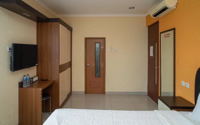 RedDoorz Syariah Plus near Cirebon Super Block Mall 2