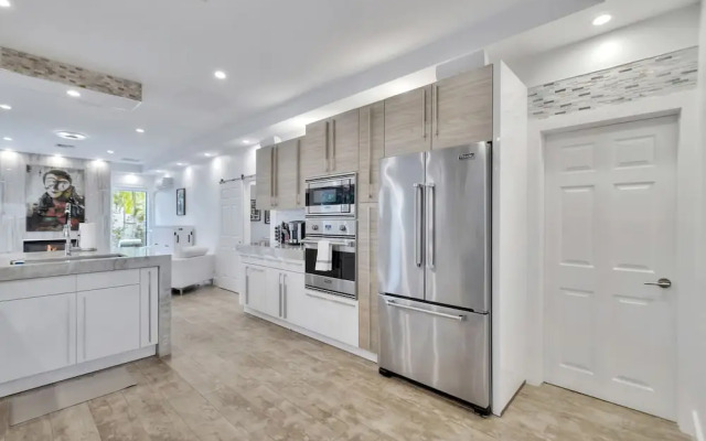 Lynora's Luxe Estate Modern Design