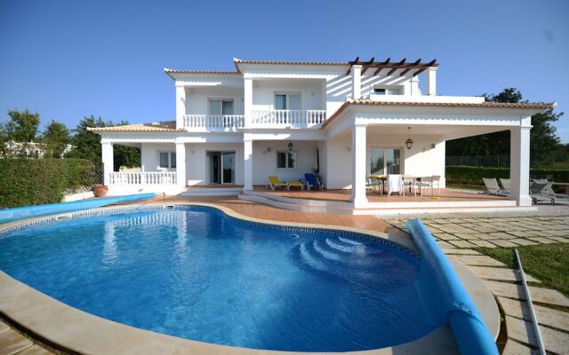 Beautiful 5 En-suite bed Villa With Private Pool