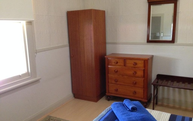 Showgrounds Cottage Naracoorte – Guest Rooms – Naracoorte