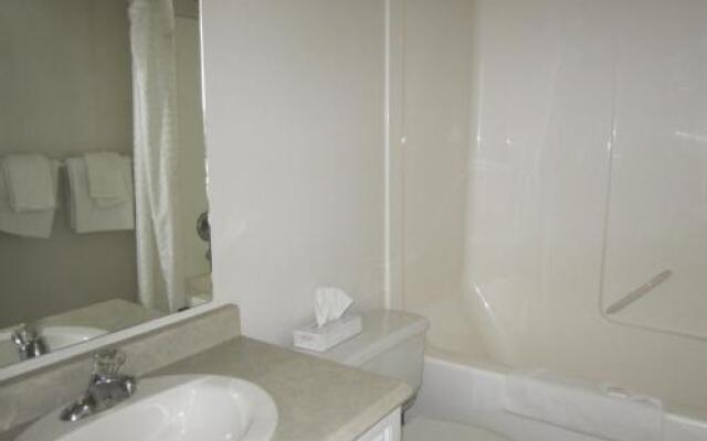 Kacee's Northern Suites