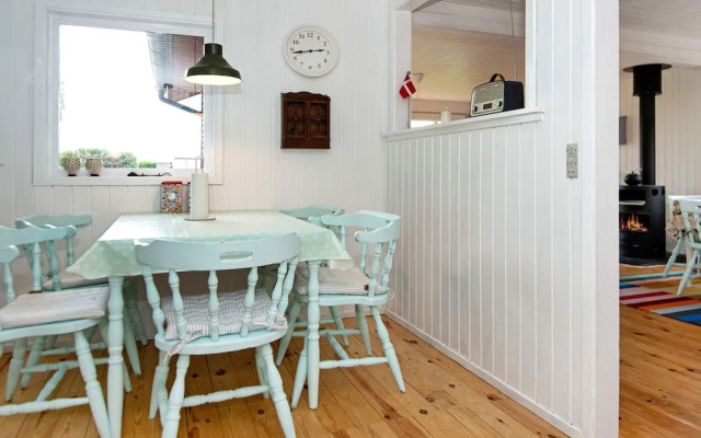 6 Person Holiday Home in Børkop