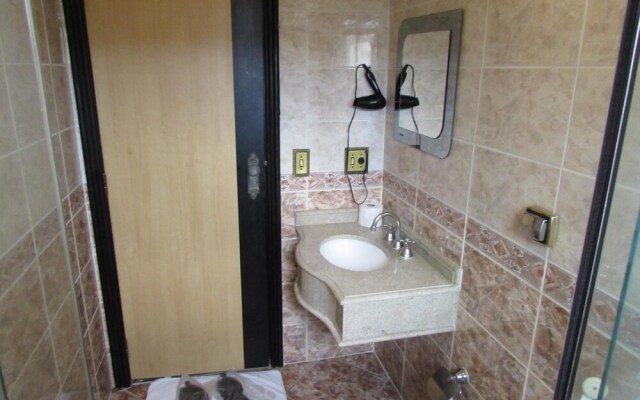 Pleasant Place Hotel