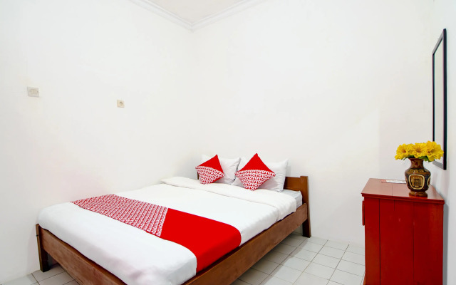 Super OYO 1788 House 24