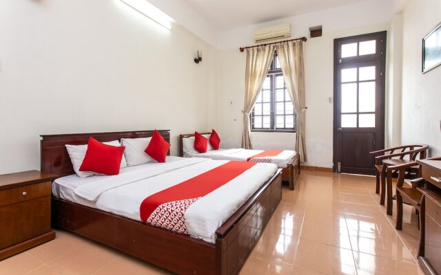 OYO 594 Cua Dai Beach