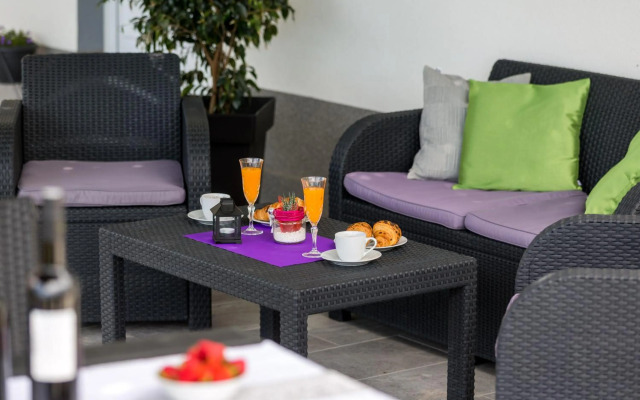 Apartments Lidija - see view with private hot tub and split level apartment with garden