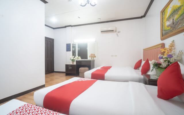 Sunny Point Hotel