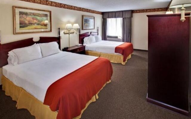 Holiday Inn Express Watertown