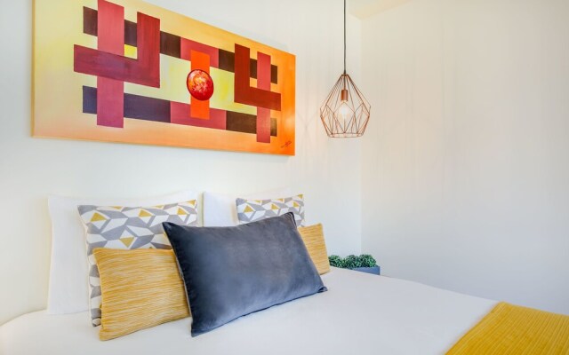 Charming Flat @ Trindade I