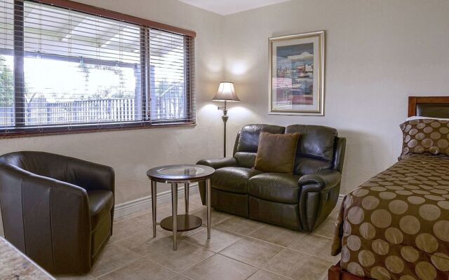 Shell Studios Hallandale Beach