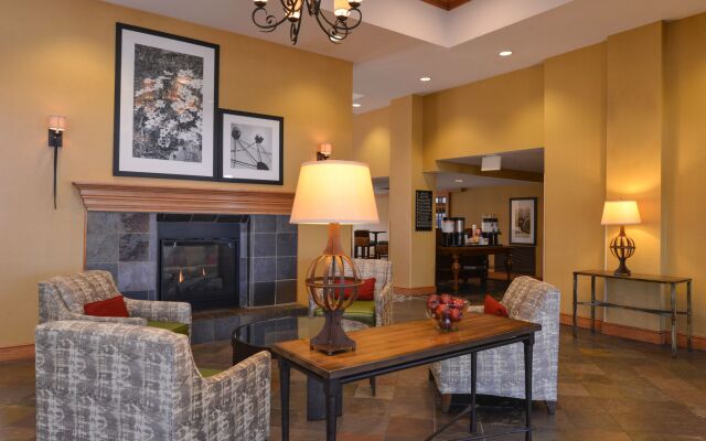 Hampton Inn & Suites Pueblo/North