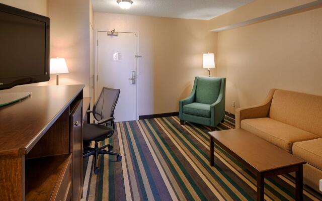 Best Western Plus Winnipeg Airport Hotel