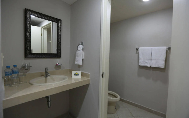 Boca Inn Hotel & Suites