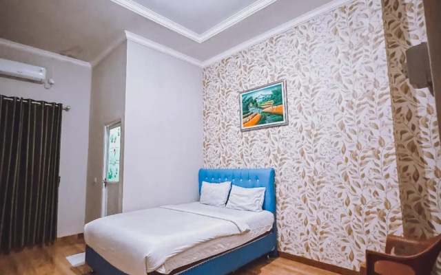 Apri Inn Syariah by Oyo Rooms