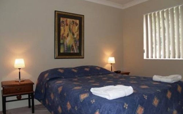 Paradise Grove Holiday Apartments