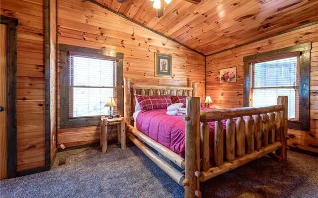 Old Hickory Lodge - Four Bedroom Cabin