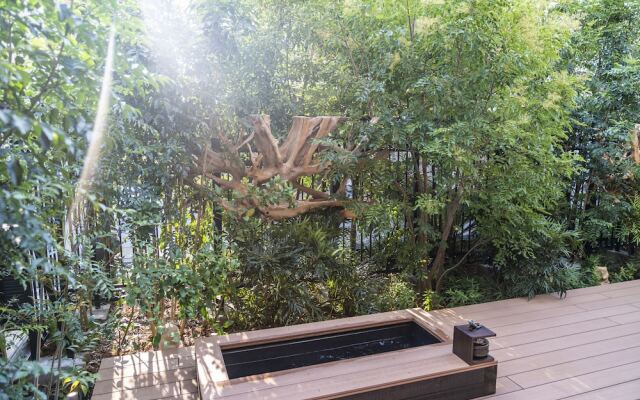 Hotel Petit Bali Garden Shin-Okubo - Adults Only