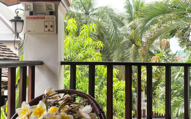 Lao Lu Lodge