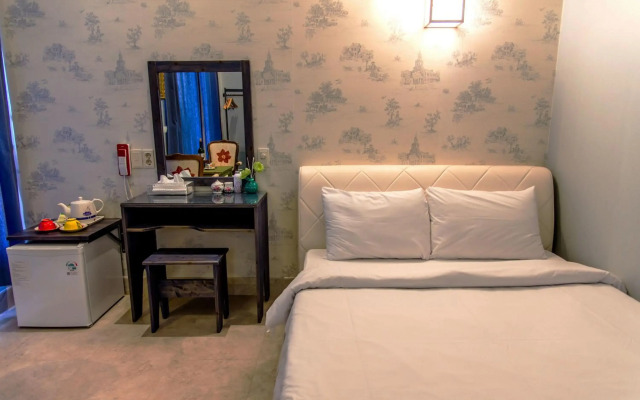 Hotel White House