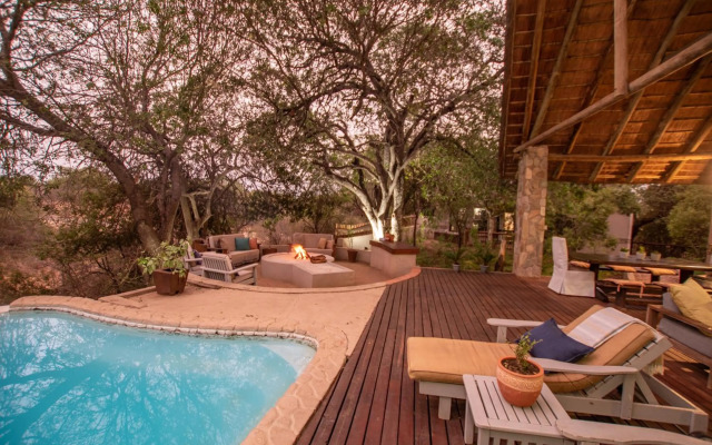 Leopard's Lair Bush Lodge