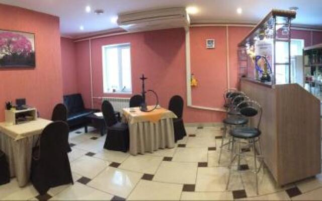 Gostinitsa Lushnikovskaya