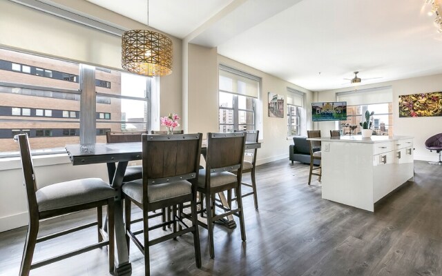 Modern 2BR 2BATH near French Quarter