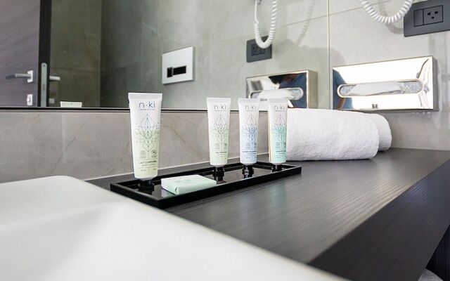 Life Hotel