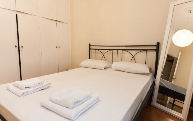 Luxury Pireas Stay New 2BR Urban Escape