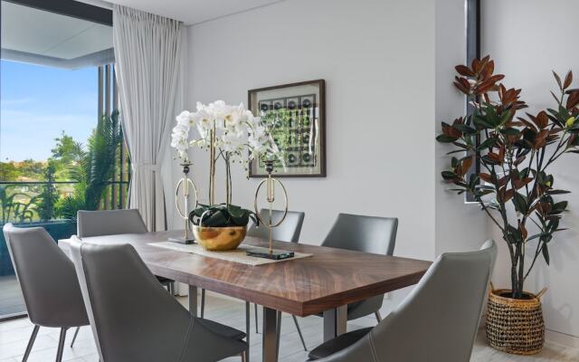 HomeHotel Ultra Luxurious 3 Bedroom Penthouse