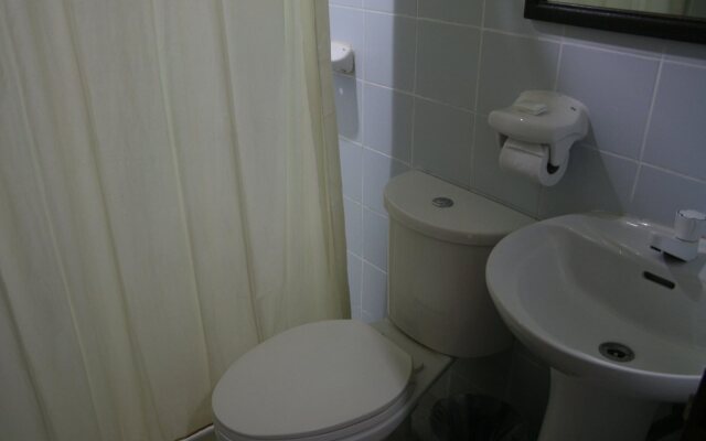Sampaguita Suites Plaza Garcia