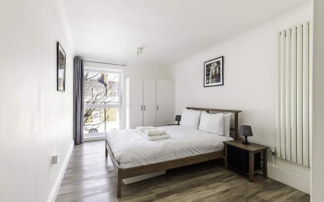 Cosy Angel Flat: Tube Nearby, Stunning Views!