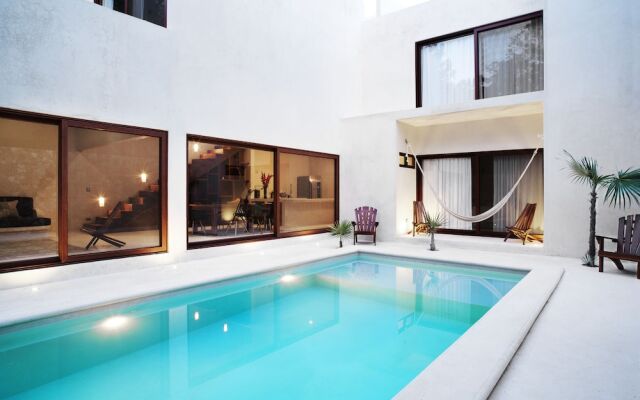The Mayan Jungle House