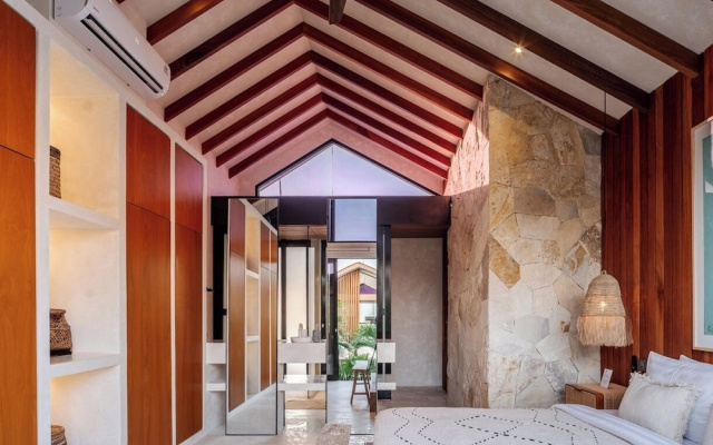 Blacksand Villas Echo Beach Canggu, by Sandara – Guest Rooms – Canggu